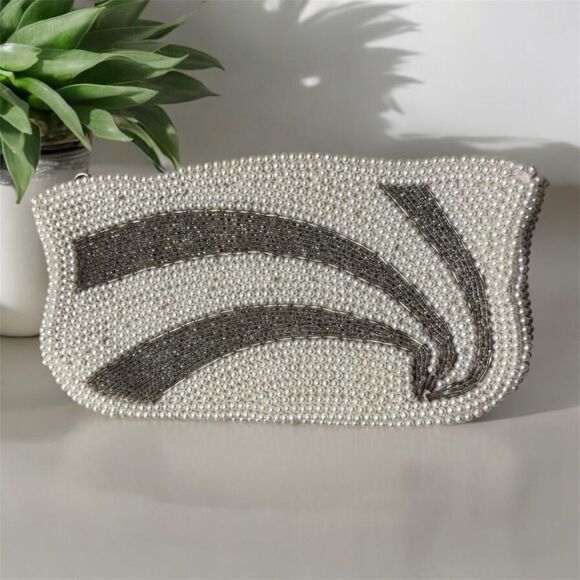 The Unbranded Brand Handbags - Antique Hand Beaded Pearl Evening Bag Cream Clutch w/Beaded Accents Zipper Close